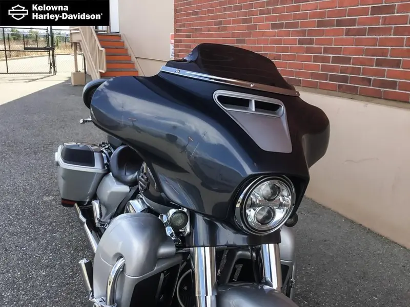 2019 Harley-Davidson FLHXSE - CVO™ Street Glide® thumbnail 20