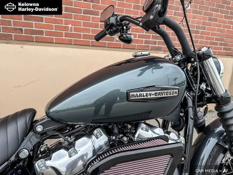 2025 Harley-Davidson FXBB - Street Bob® thumbnail 9