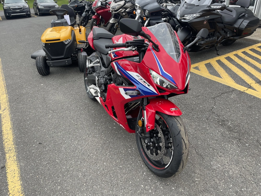 Honda Cbr 650 R 2026 alt