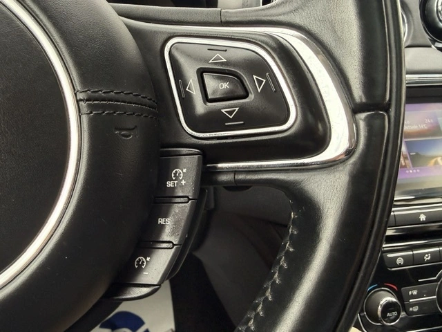 2016 Jaguar Xj Portfolio alt