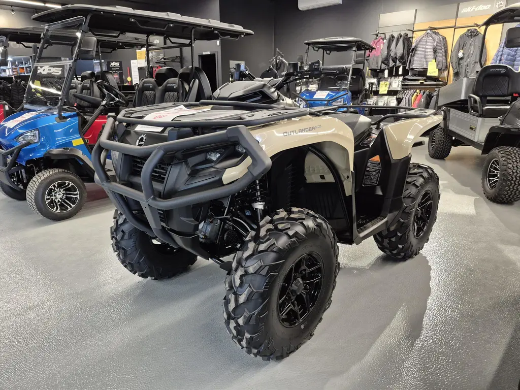 Can-Am OUTLANDER PRO XU HD7  2026