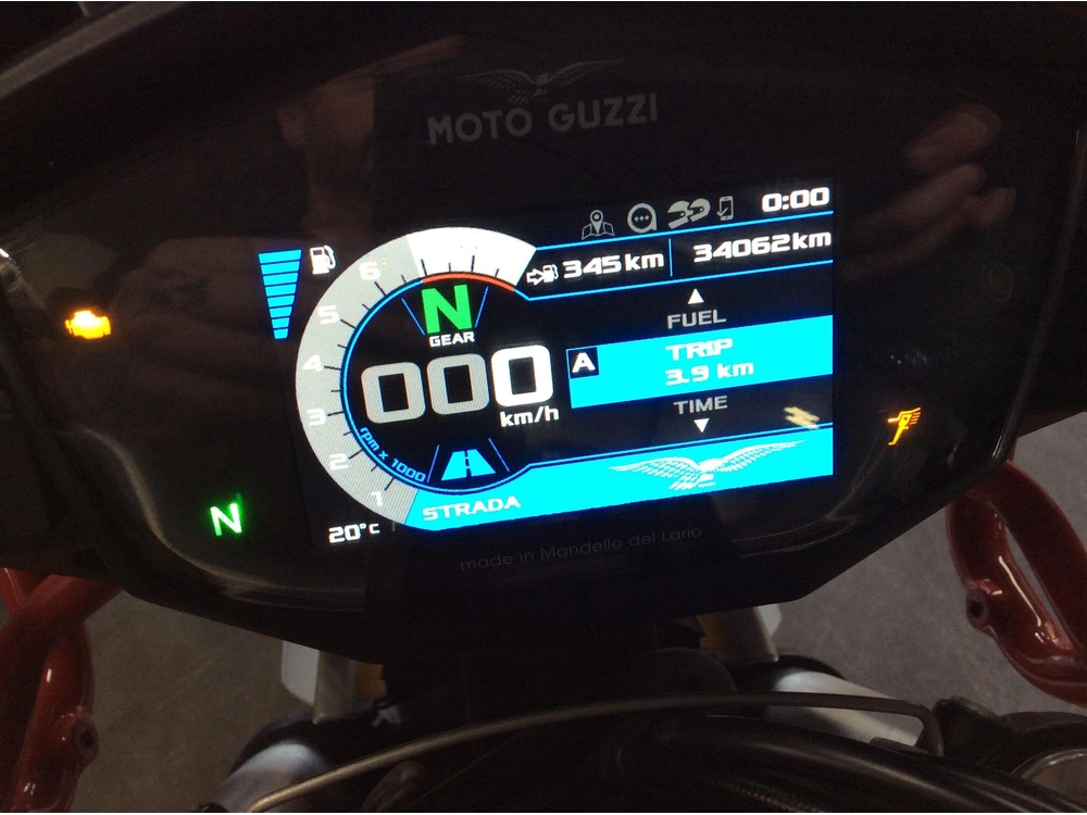 2020 Moto Guzzi V85tt Adventure alt