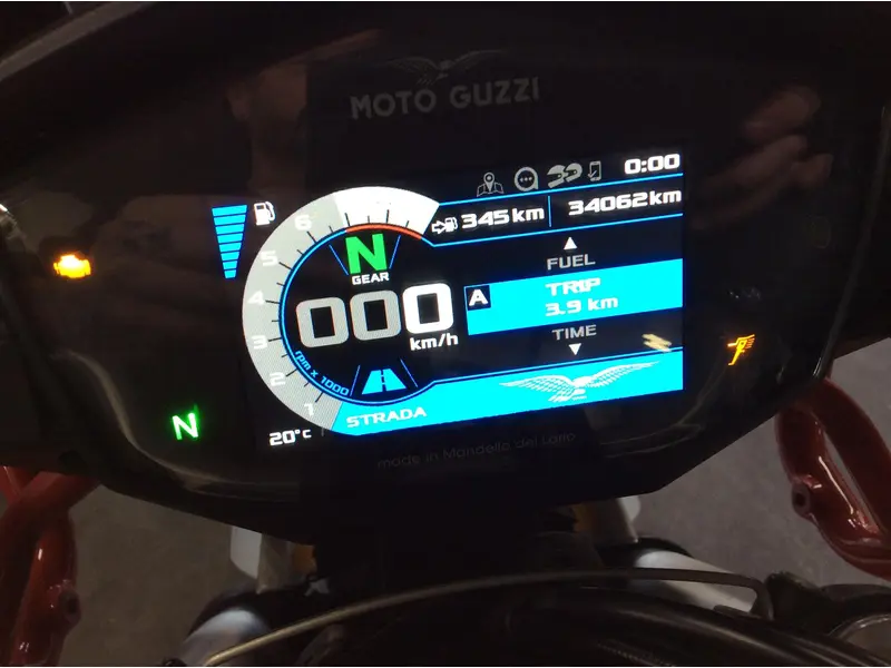 2020 Moto Guzzi V85TT ADVENTURE thumbnail 11