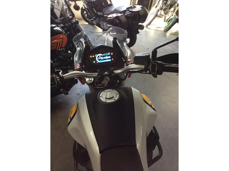2020 Moto Guzzi V85TT ADVENTURE thumbnail 12