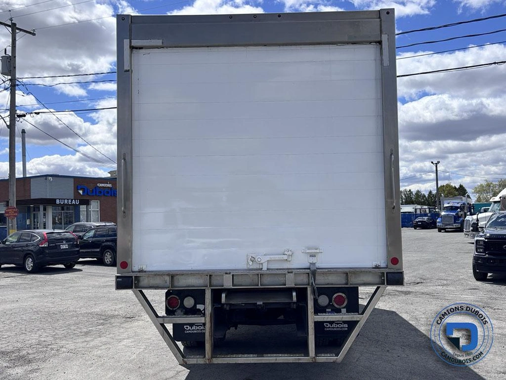 2018 Freightliner M2-106 alt