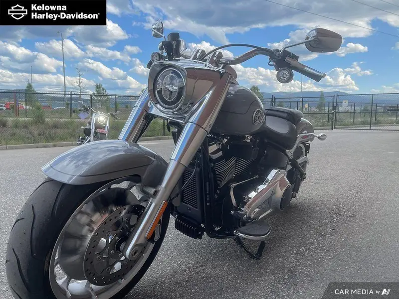 2025 Harley-Davidson FLFB - Fat Boy™ thumbnail 19