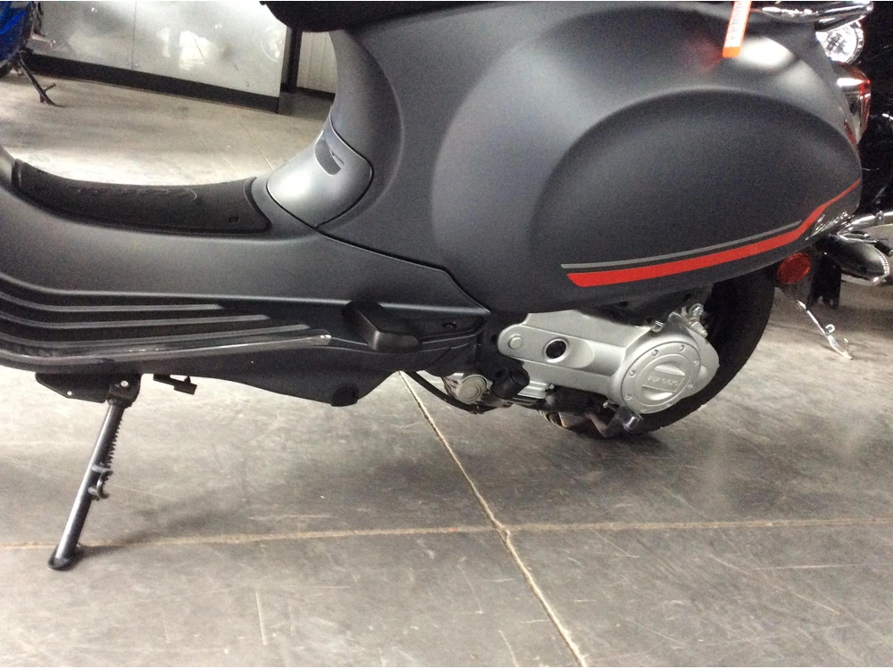 2022 Vespa Sprint 49cc alt