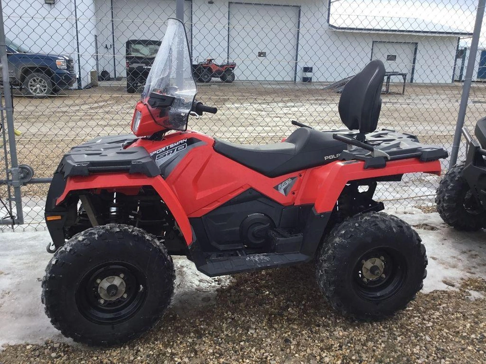 2018 Polaris Sportsman® Touring 570 Indy Red alt