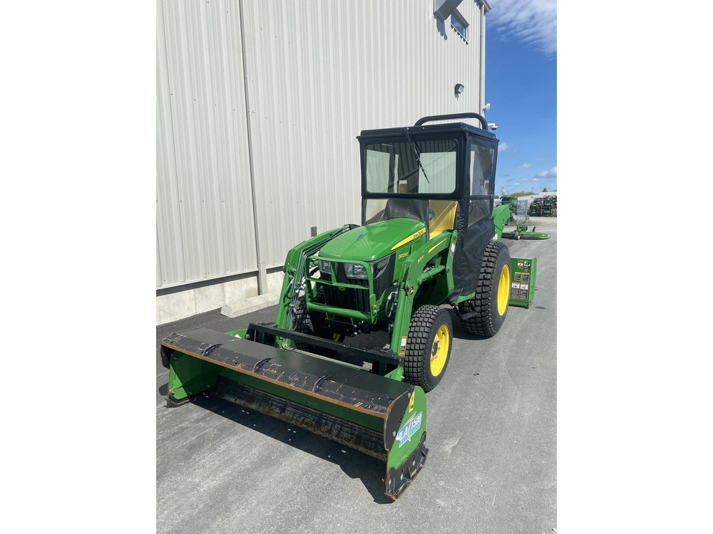 John Deere 3025e 2022 alt