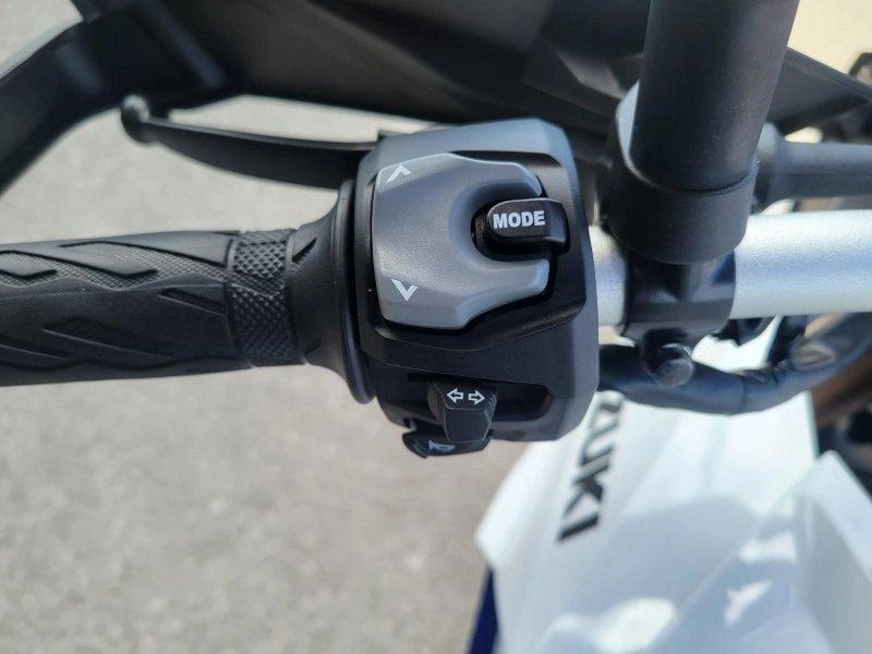 2026 Suzuki V-strom 800de alt
