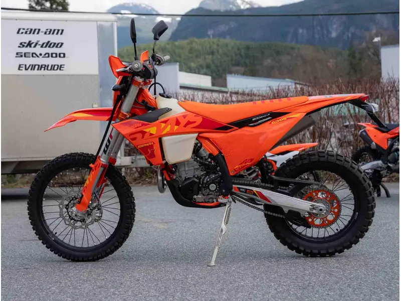2025 KTM 500 EXC-F SIX DAYS thumbnail 5