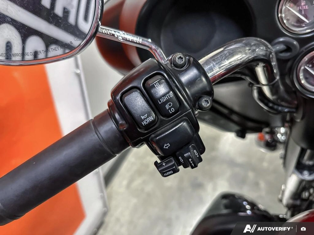 2011 Harley-davidson Flhtk alt