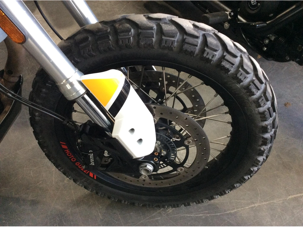 2020 Moto Guzzi V85tt Adventure alt