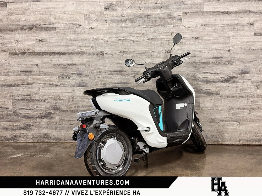 2025 Yamaha Neo Scooter Electrique Blanc alt