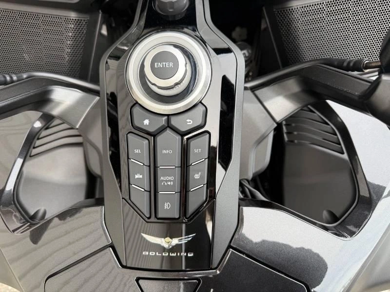 2026 Honda Gold Wing Tour alt