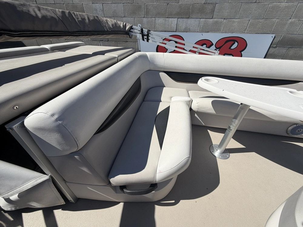 2012 Princecraft Vectra 19 2s alt