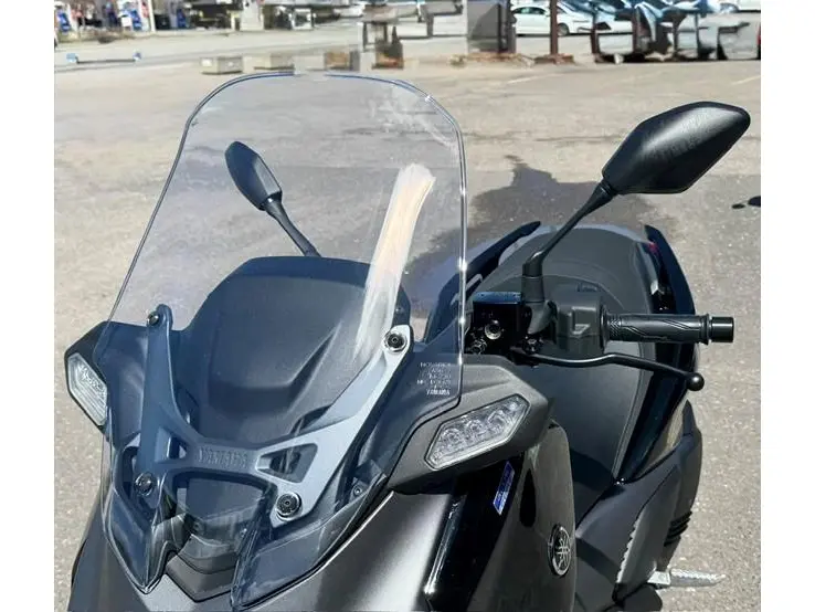 2025 Yamaha XMAX thumbnail 10