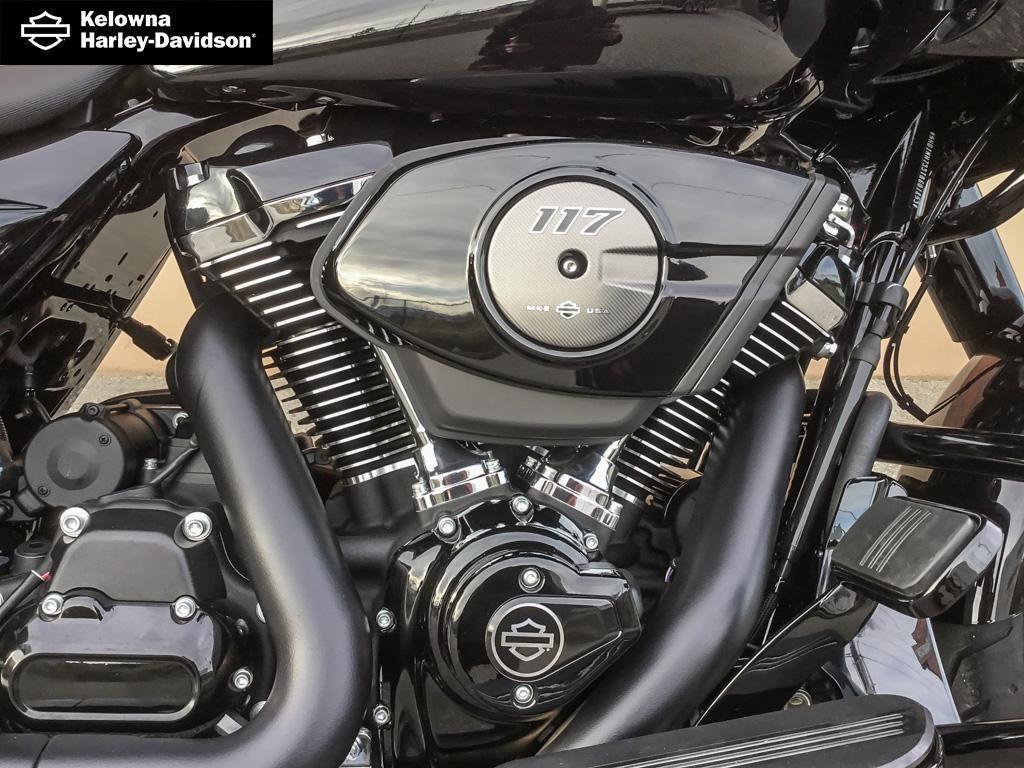 2026 Harley-Davidson FLTRX - Road Glide® thumbnail 11