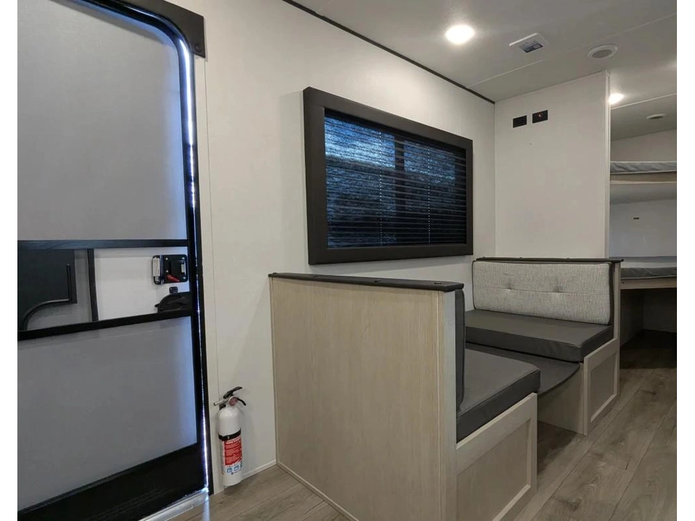 Forest River Shasta 526 Bh 2026 alt