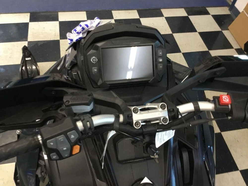 2025 Polaris Prostar S4 Indy Adventure 137 Storm Gray / Indy Red alt