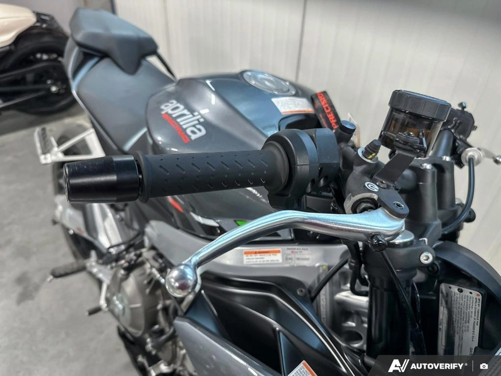 2023 Aprilia Tuono 660 alt