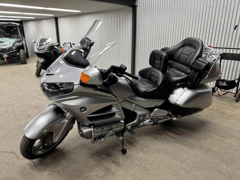 Honda Goldwing Tour 2015 alt