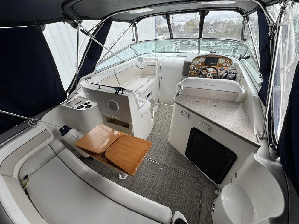 Rinker Boat Co 300 Fiesta Vee 2006 alt