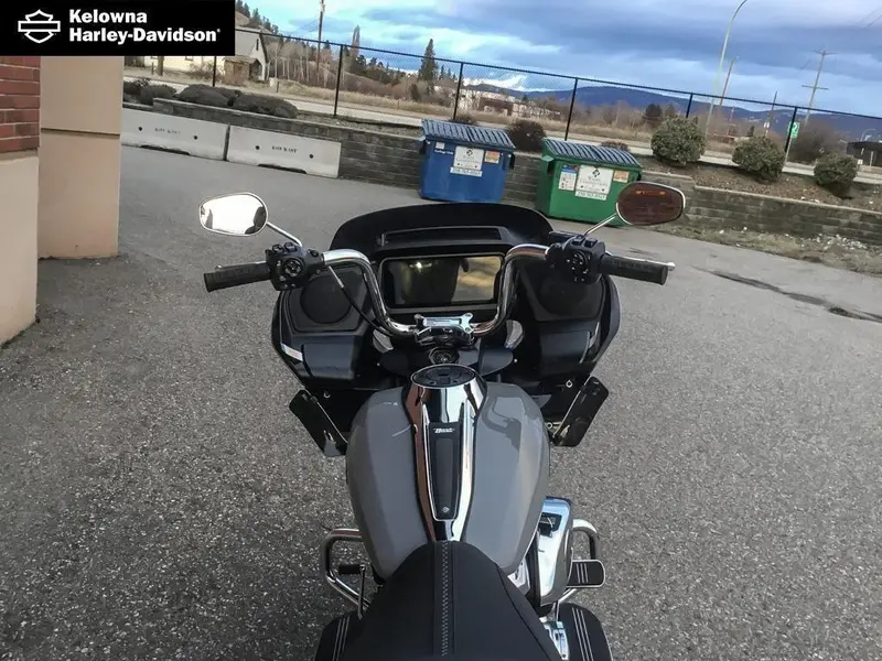 2026 Harley-Davidson FLTRX - Road Glide® thumbnail 14