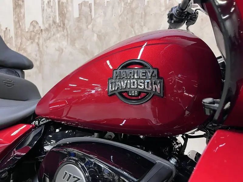 2026 Harley-Davidson FLTRXL Road Glide Limited thumbnail 9