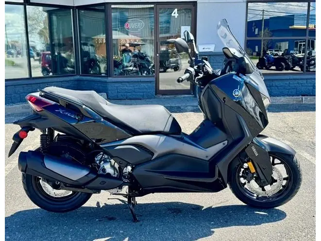 2025 Yamaha XMAX