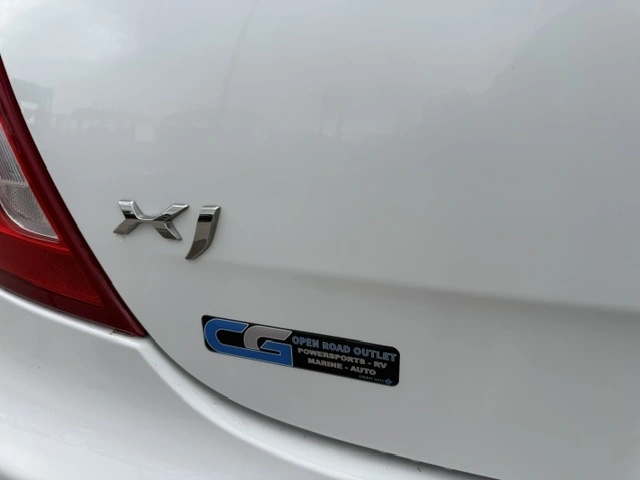 2016 Jaguar Xj Portfolio alt