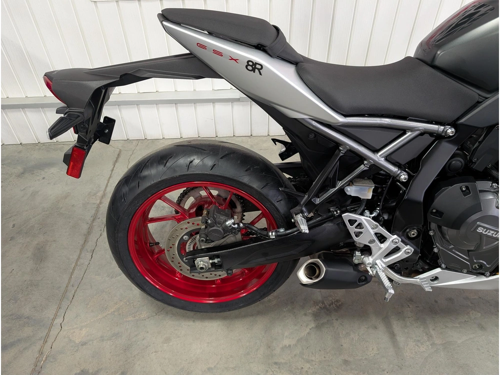Suzuki Gsx-8r 2024 alt