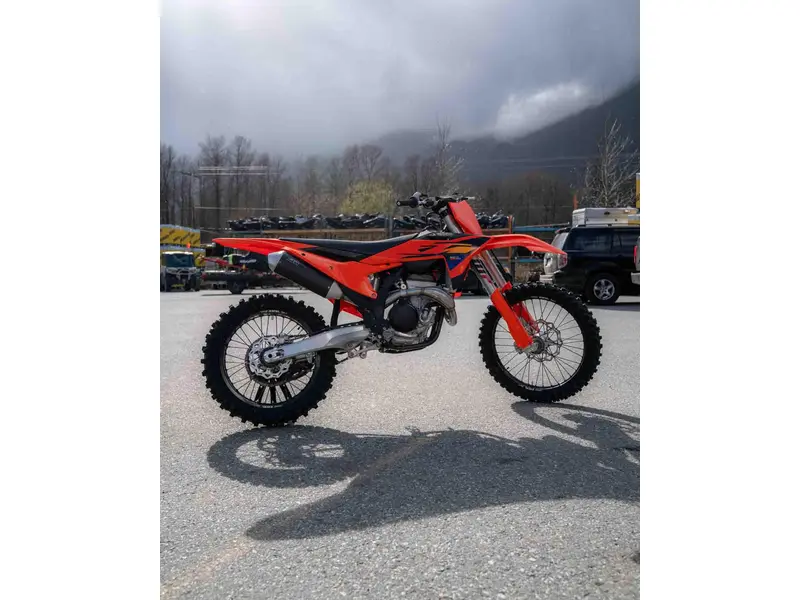 2026 KTM 350 SX-F thumbnail 6