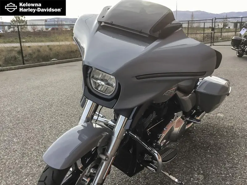 2026 Harley-Davidson FLHX - Street Glide® thumbnail 20