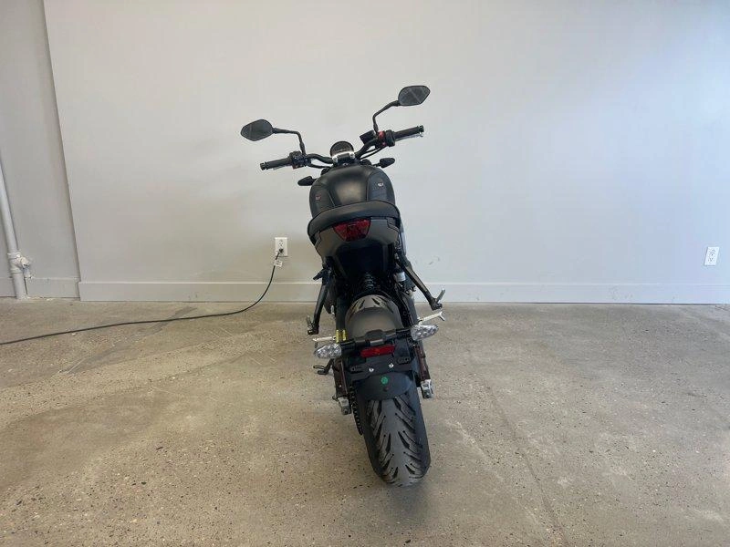 2024 Triumph Trident 660 alt