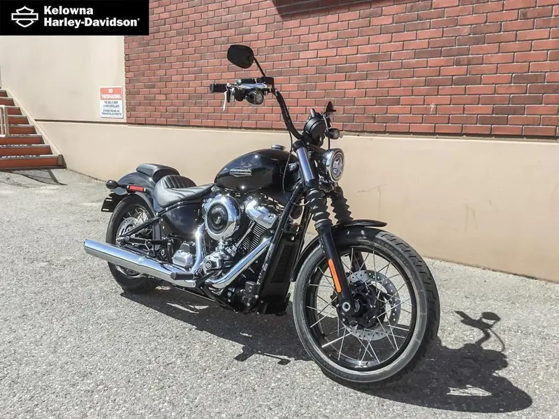 2026 Harley-Davidson FXBB - Street Bob® thumbnail 3