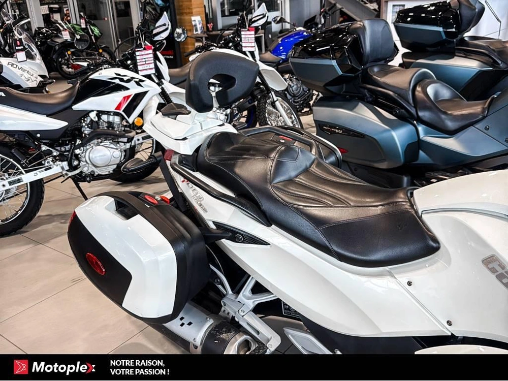 2010 Can-am Spyder Rss Se5 alt