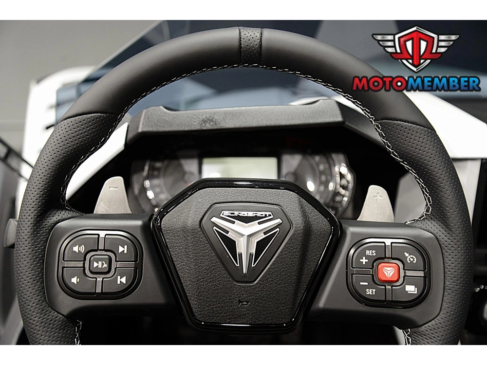 2026 Slingshot R Autodrive alt