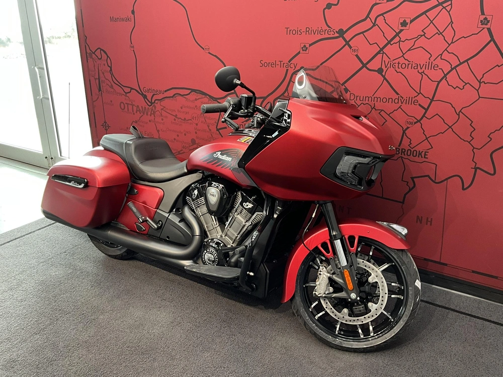 2026 Indian Motorcycle Challenger Dark Horse alt