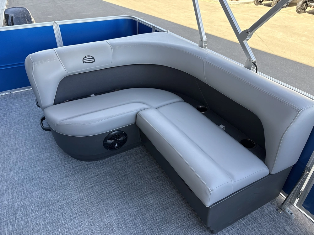 2026 Sun Tracker Party Barge® 18 Dlx-b086947 60 Elpt Four Stroke alt