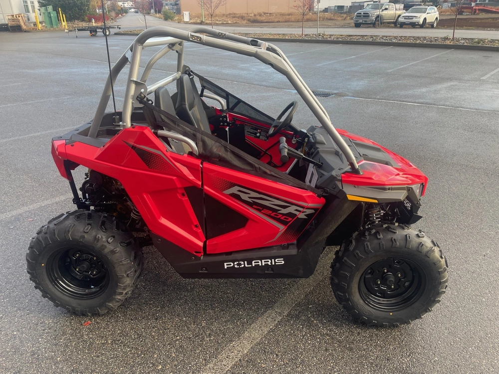 2026 Polaris Rzr 200 Efi - Indy Red alt