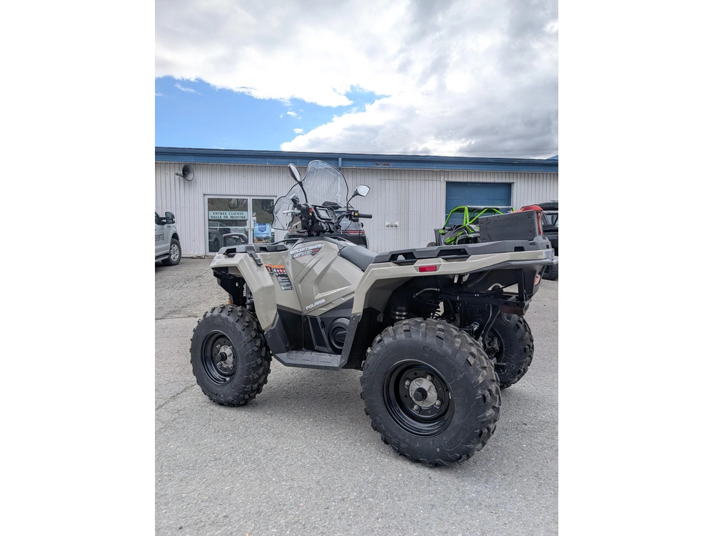 Polaris Sportsman 570 Desert Sand Non-eps 🎯 Vtt Usagé Bas Km Chauffant Pare-brise Coffre Arrière État Parfait Prêt Sentier 🟢 2026 alt