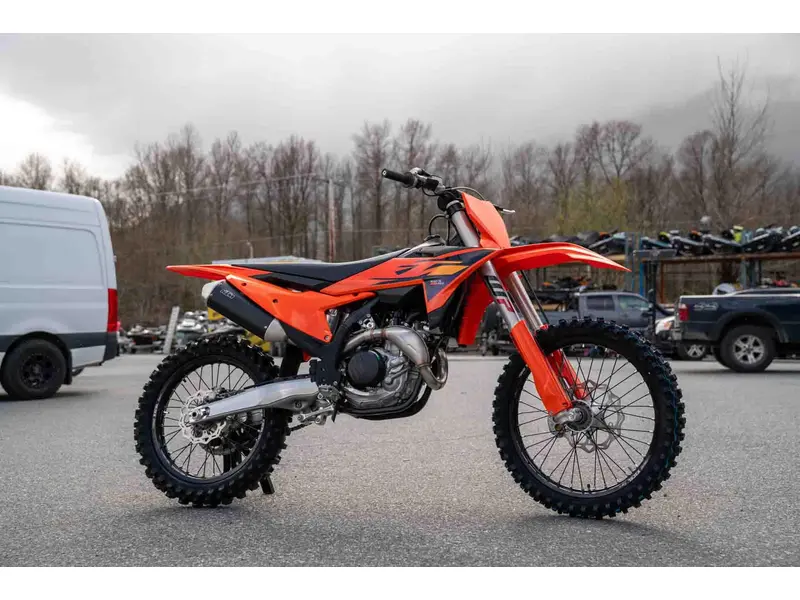 2026 KTM 450 SX-F thumbnail 2