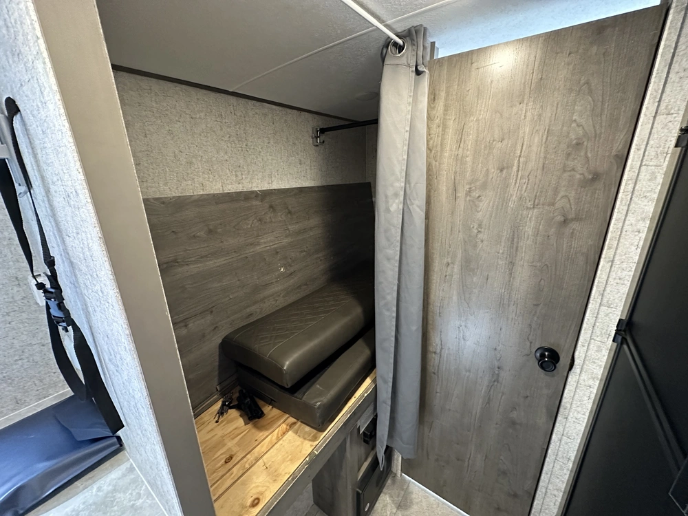 Coachmen Apex Tera 15t 2020 alt
