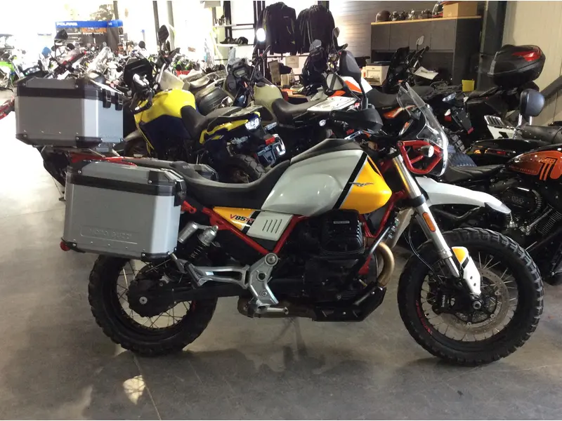 2020 Moto Guzzi V85TT ADVENTURE