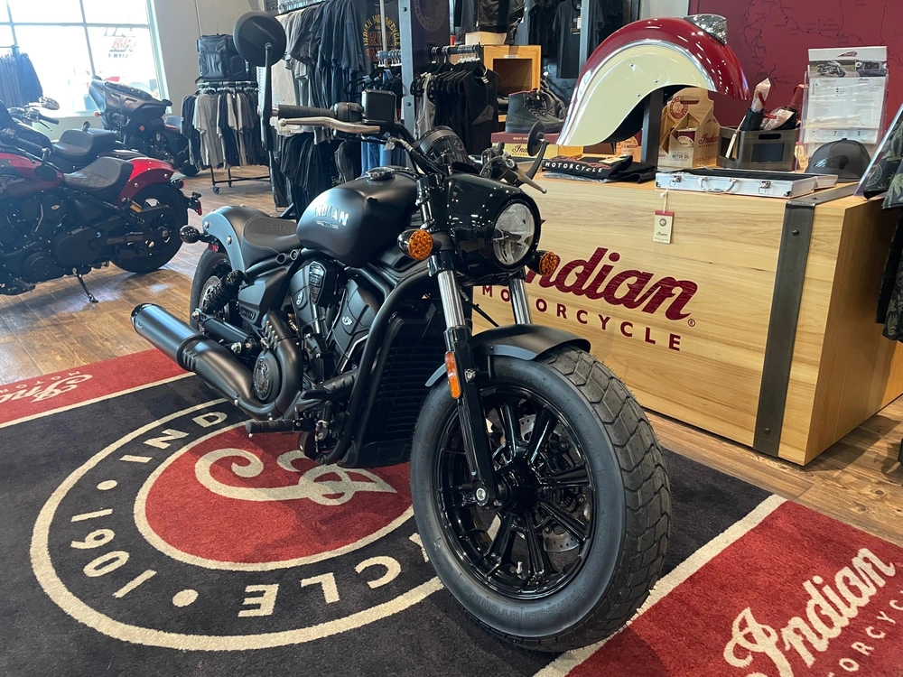 2026 Indian Motorcycle Scout Bobber Lt W/ Tech - Black Smoke alt