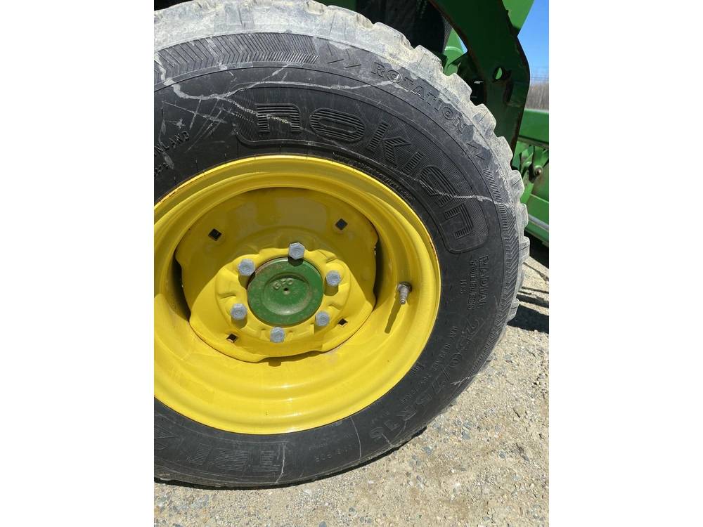 2022 John Deere 4066r alt