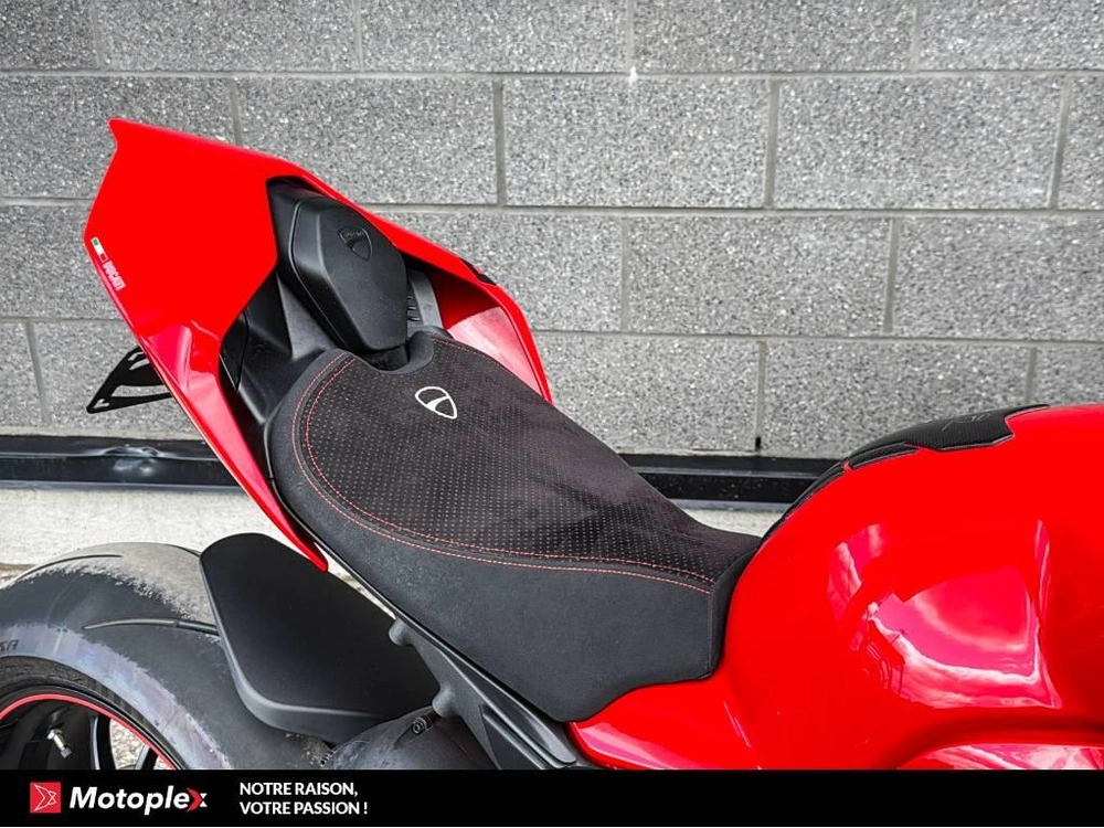 2019 Ducati Panigale V4s alt