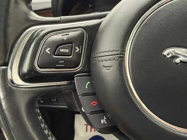 2016 Jaguar Xj Portfolio alt