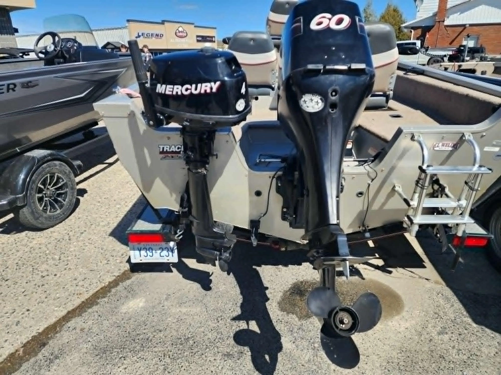 2005 Other Tracker 16ft alt